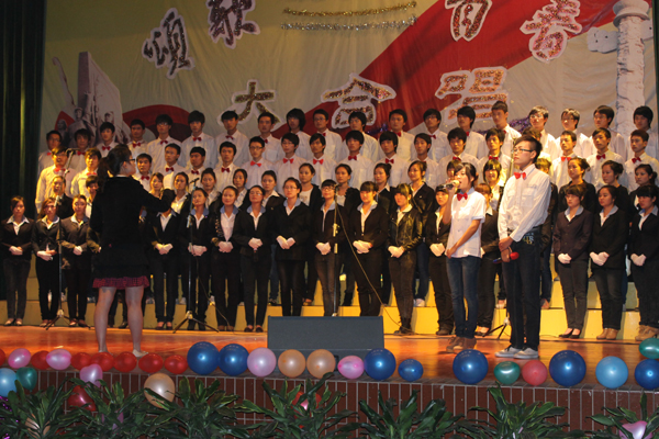 学院举办“12.9”学生大合唱