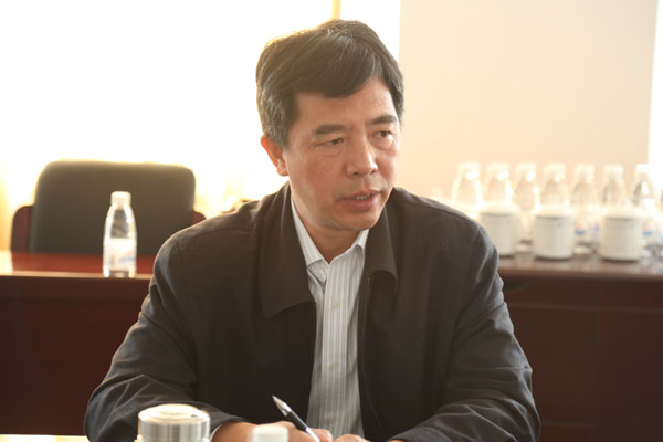 学院召开十二月份干部例会