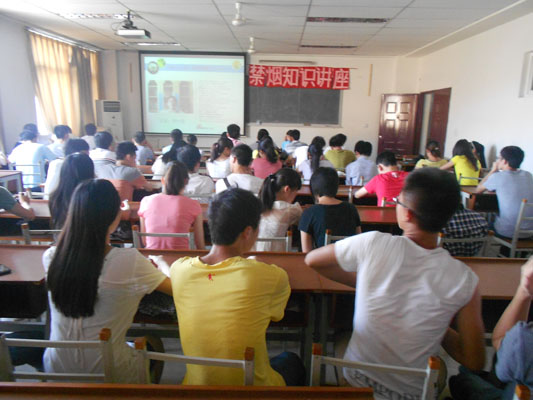 院学生会举办“成长有道”禁烟知识讲座