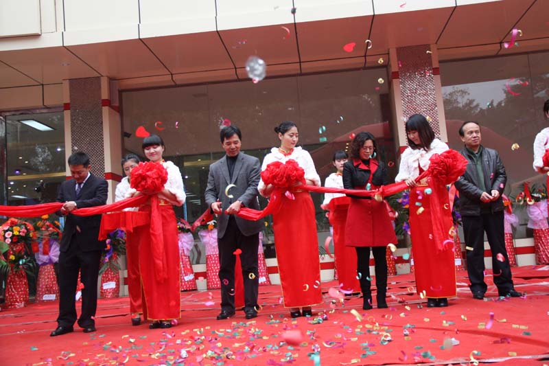 学院大学生城市公共服务项目孵化园正式开园