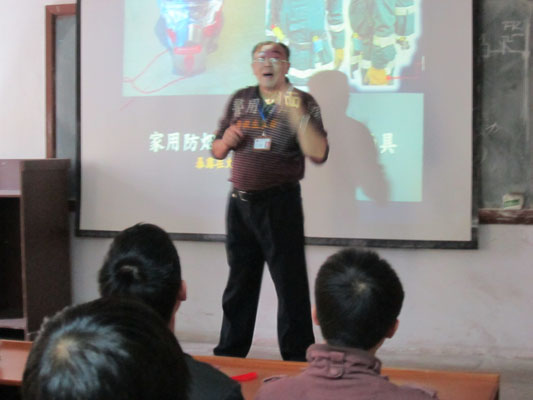 金江校区保卫科组织开展学生安全教育