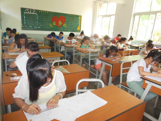 学院2012-2013学年第二学期期末考试圆满结束