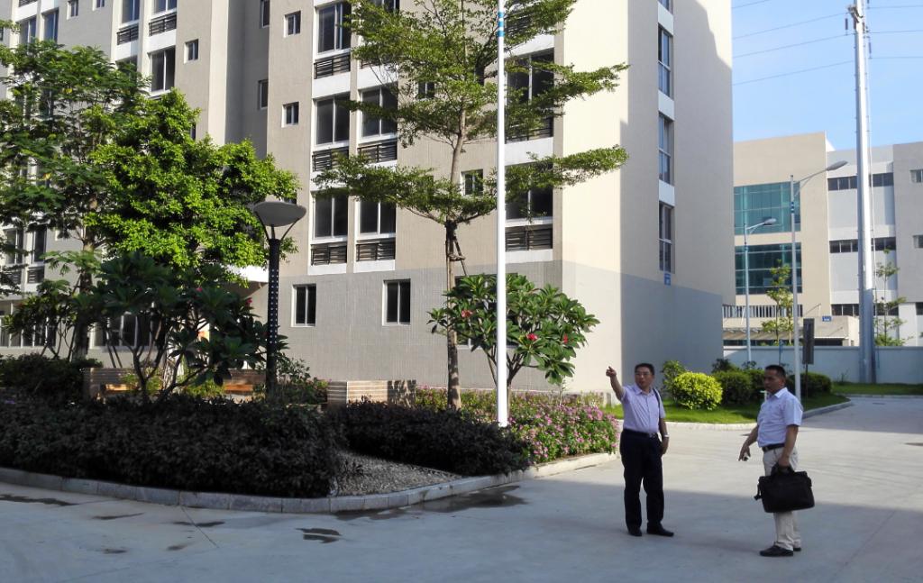 学院党委副书记袁雪良考察厦门宝瑞天成锂电公司