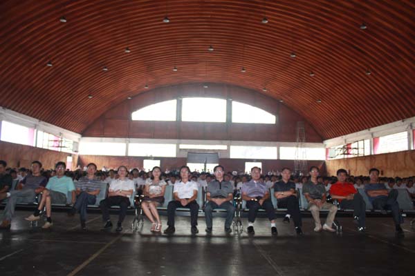 学院举行2011级新生开学典礼