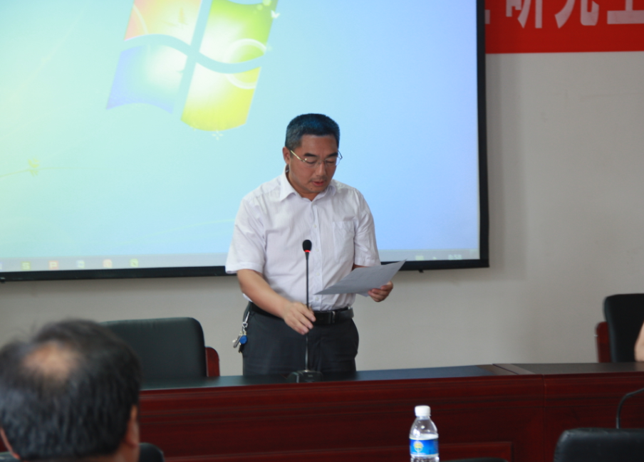 学院举行辅导员竞聘会