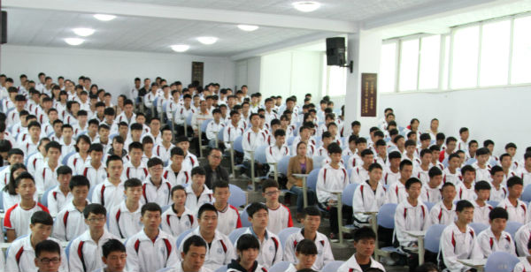 学院德昌教学点举行2014级新生开学典礼