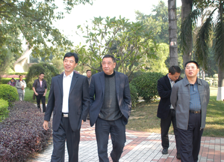 十七届六中全会和省委九届九次全会精神