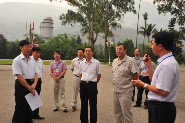 民盟中央副主席索丽生一行到学院调研之三