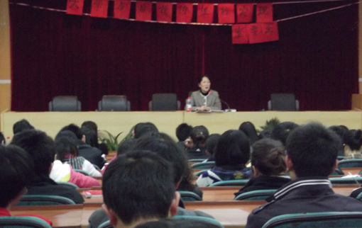 管理工程系举办“文学与自我价值的实现”的专题讲座
